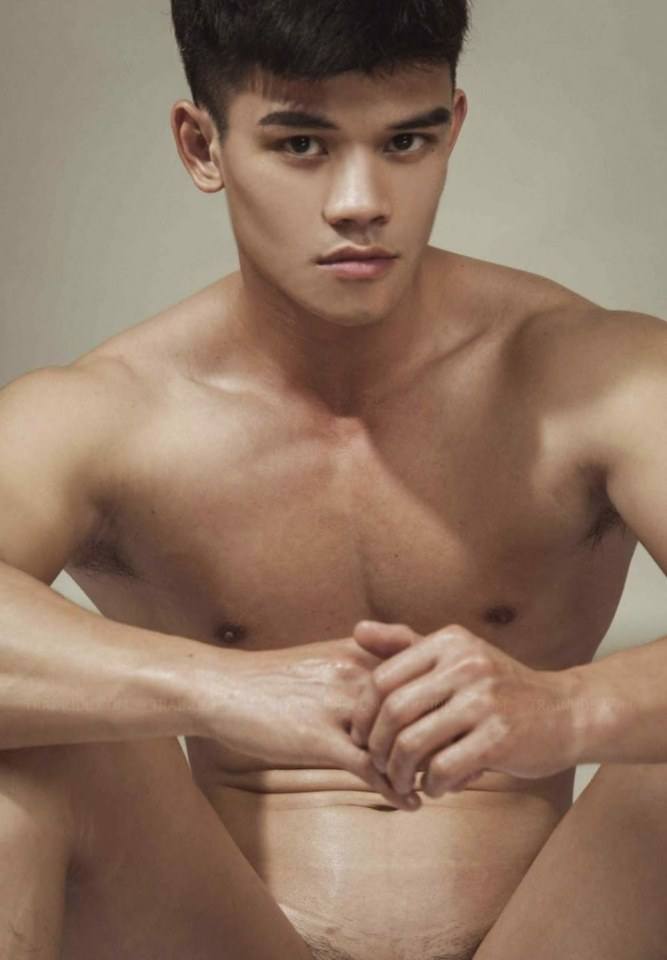 หนุ่มหล่อขึ้นปก 417