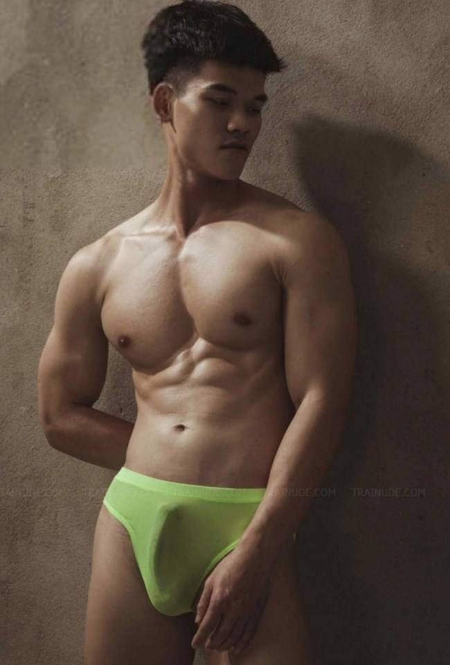 หนุ่มหล่อขึ้นปก 417