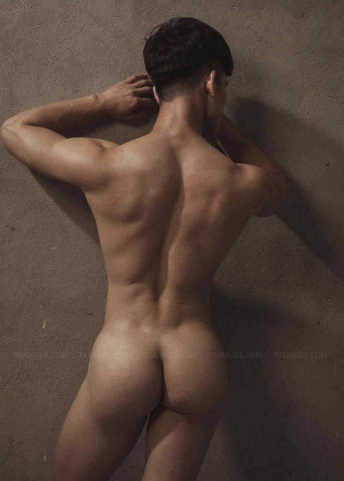 หนุ่มหล่อขึ้นปก 417
