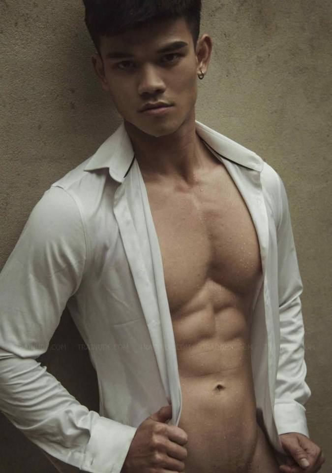 หนุ่มหล่อขึ้นปก 417
