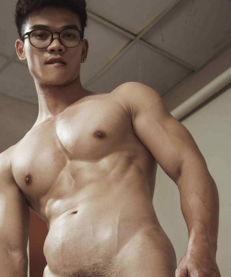 หนุ่มหล่อขึ้นปก 417