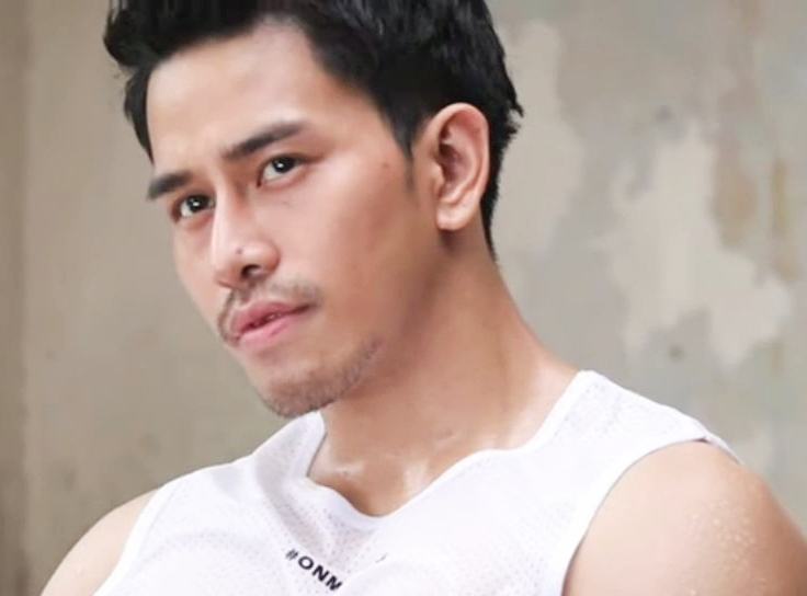 HOT..(ฟิน)