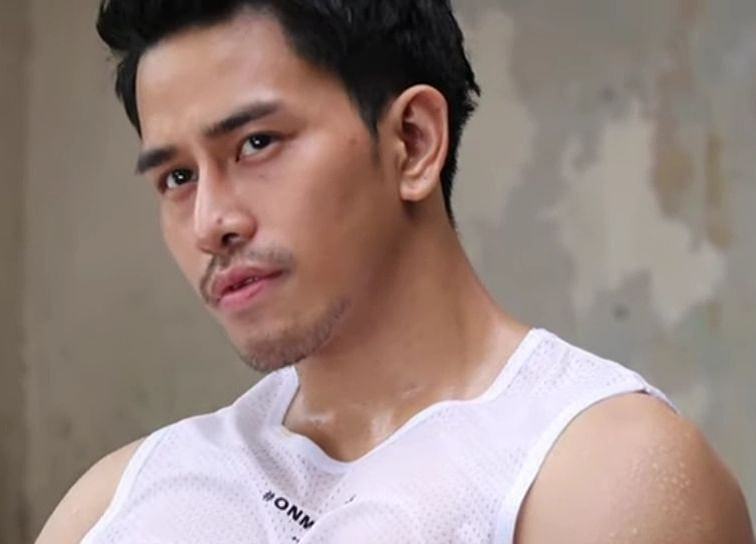 HOT..(ฟิน)