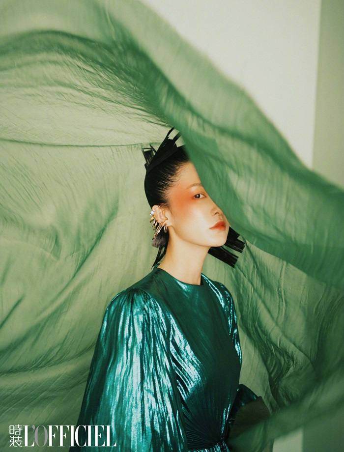 Li Qin @ L'Officiel China December 2019
