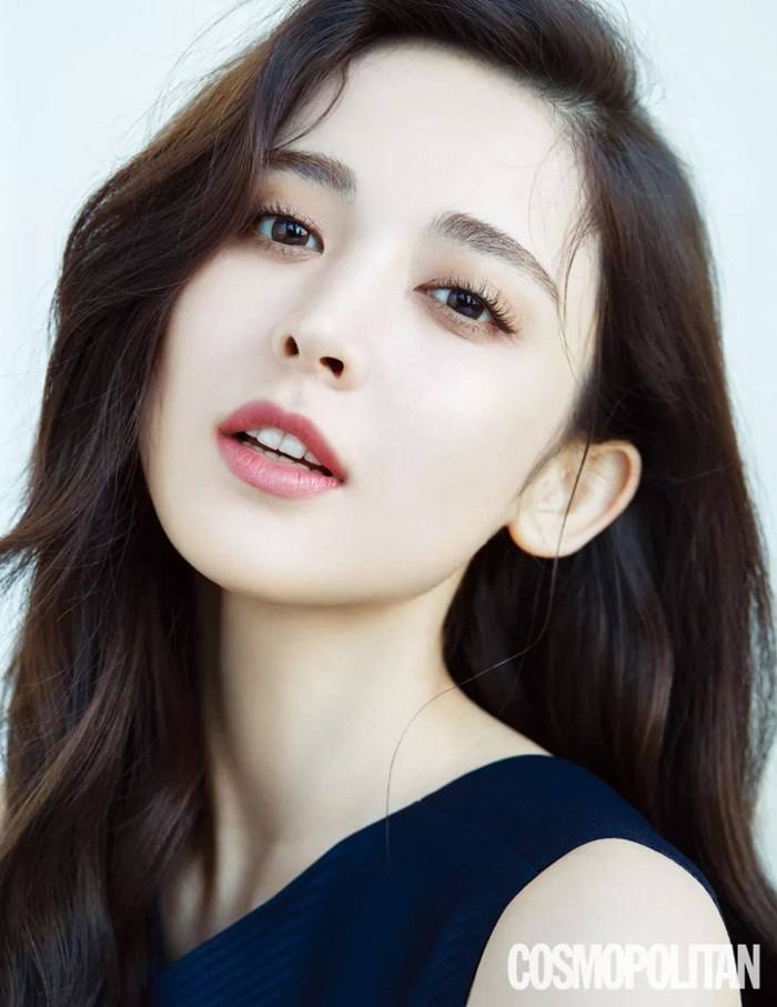 Guli Nazha @ Cosmopolitan Korea November 2019