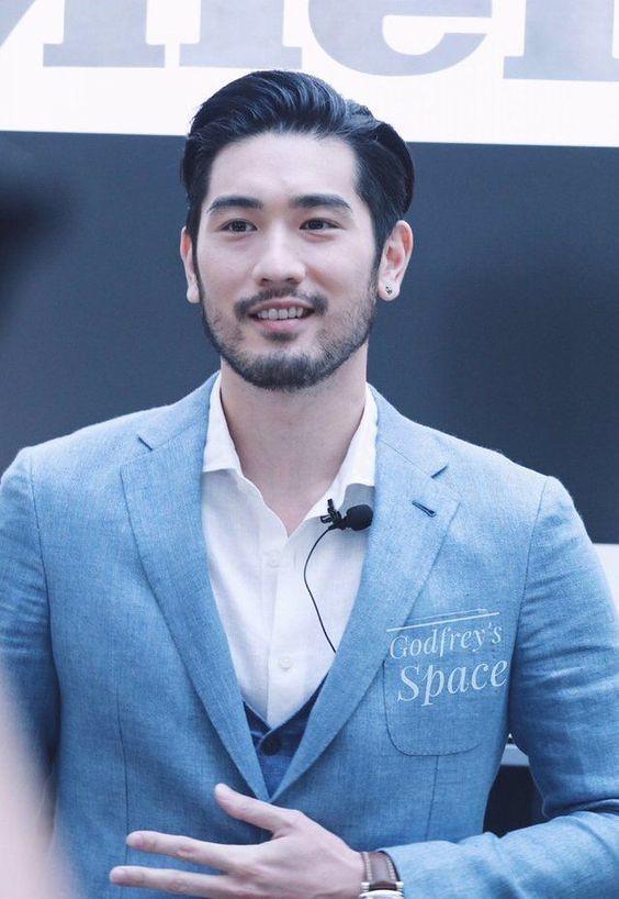 อาจารย์ใหญ่ ' กำลังดัง