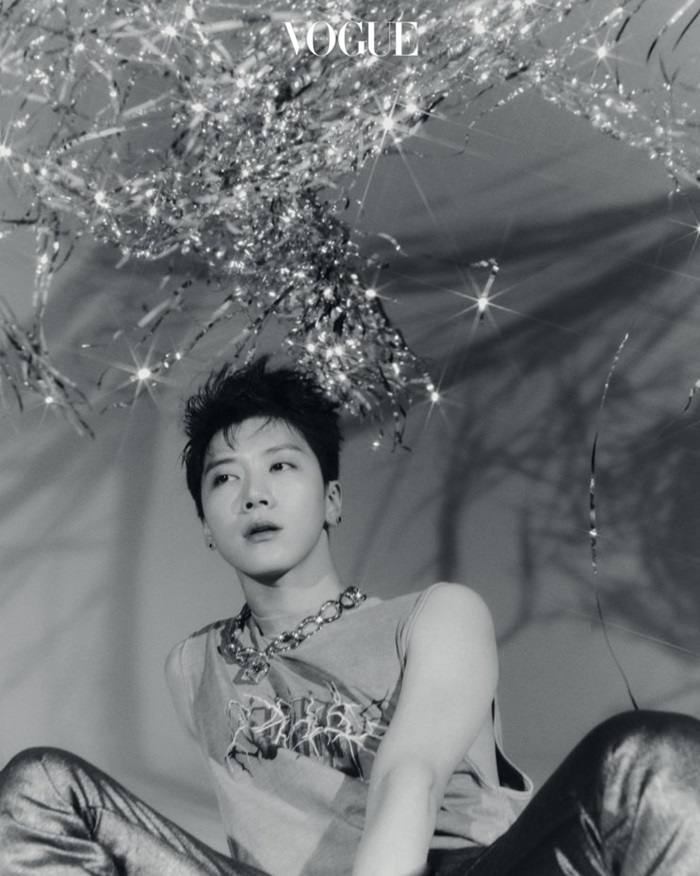 Saskia de Brauw & WayV @ Vogue Korea December 2019
