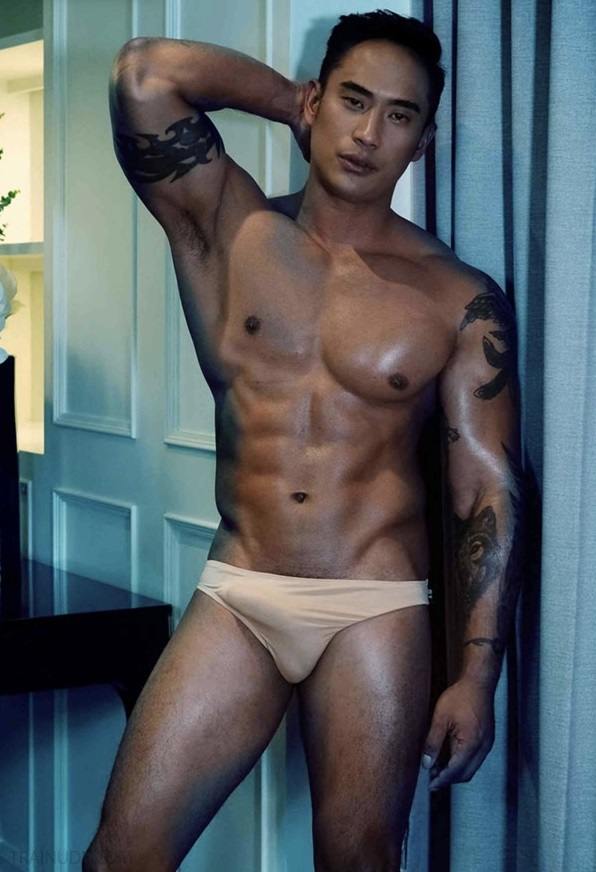 หนุ่มหล่อขึ้นปก 453.1