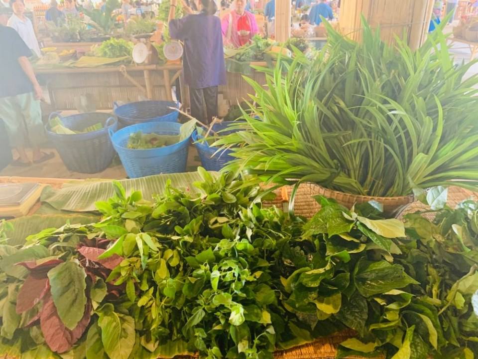 เที่ยวตลาดสุขใจ สุขใจจริงๆ เจ้าค่ะ
