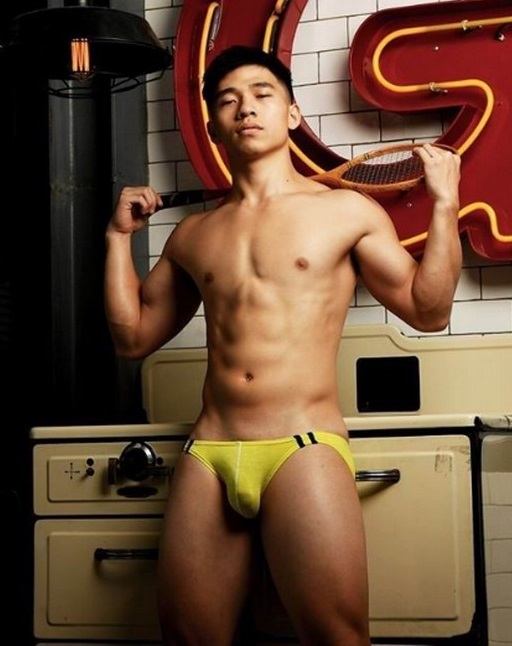 หนุ่มหล่อขึ้นปก 457.1