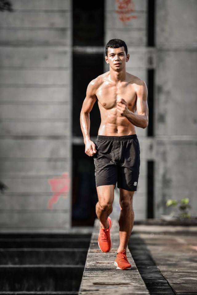 กล้ามแน่นๆ หุ่นลีนๆ ใครมีวาร์ปนายแบบคนนี้บ้าง ขอหน่อยจ้า