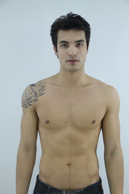 [OMGBoy035][18+] ใจสั่นเหมือนกันนะ ละลายหัวเลยครับ เมื่อร่างของ Steven Patenaude สะกดผม เขย่ามืออยู่อย่างนั้น