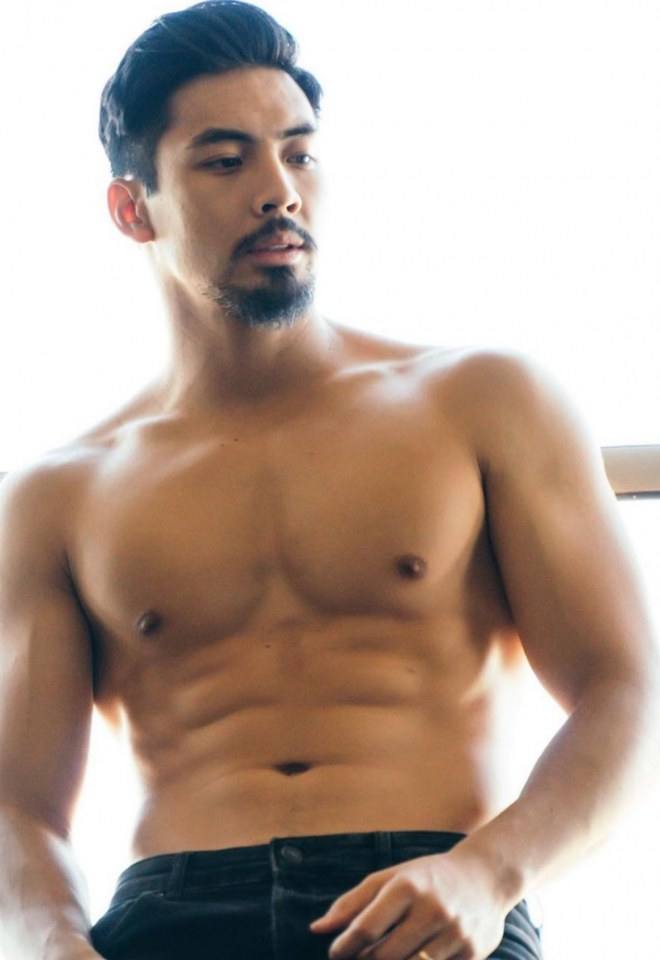 "Yoshi Sudarso" เขาหล่อ เขาหล่อมาก เขาดูดีสุดๆ