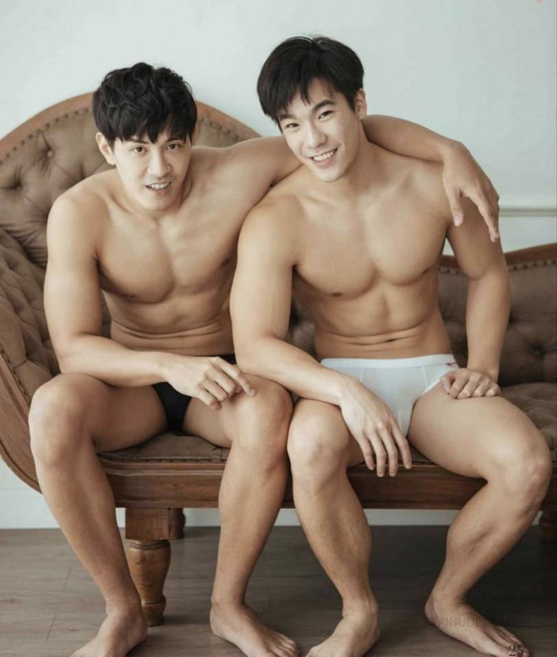 หนุ่มหล่อขึ้นปก 477.1