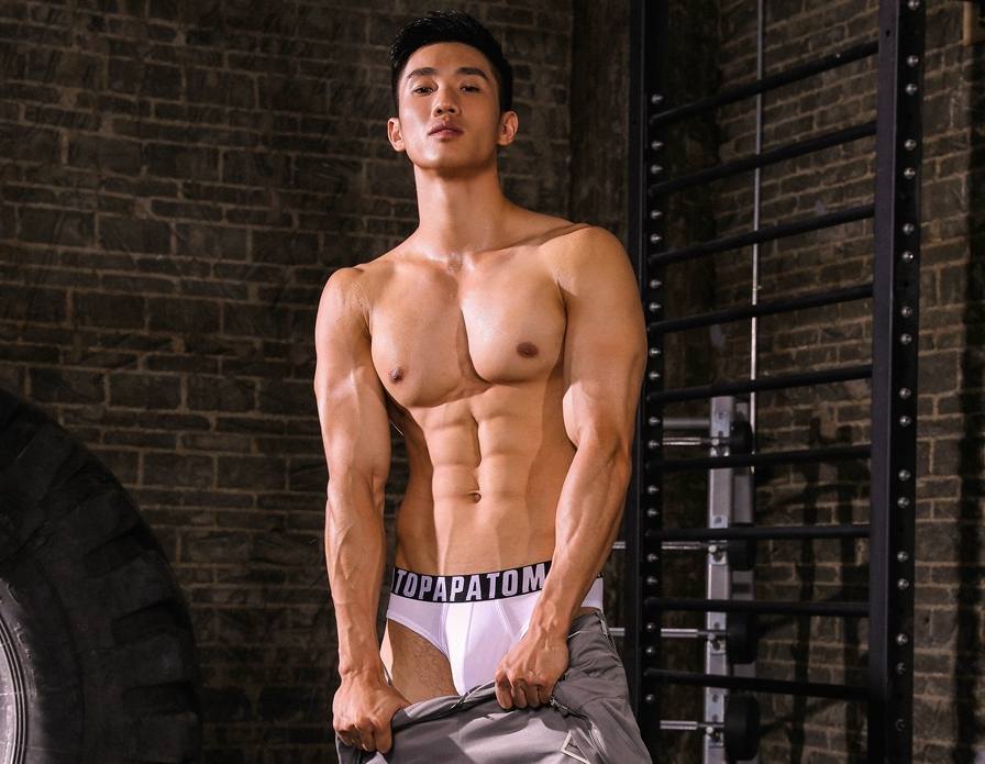 MEN HUNKS 9