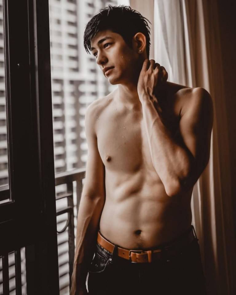 "Luke Plowden" เขาหล่อ เขาหล่อมาก