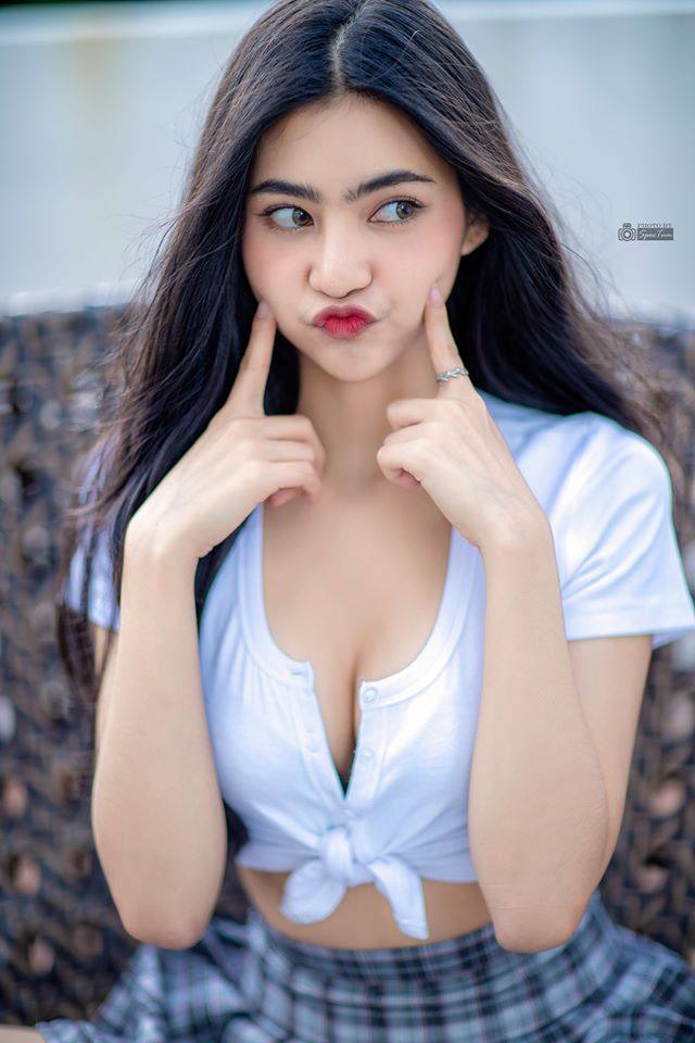 Nenne Kanatsanan Mini skirts