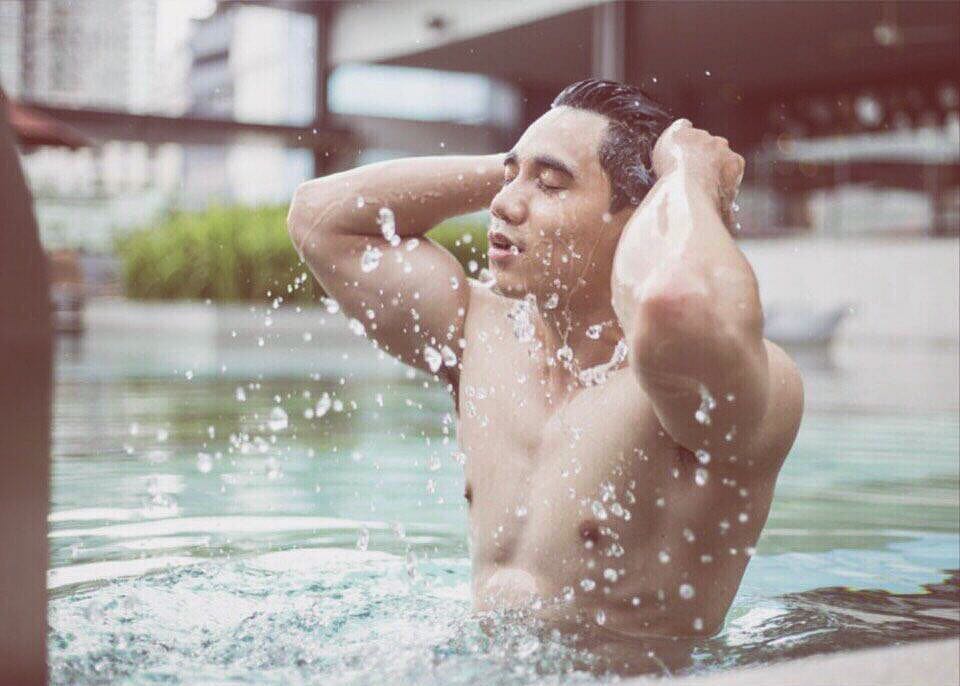 "เพียว พีระวัฒน์" เขาหล่อ เขาหล่อมาก