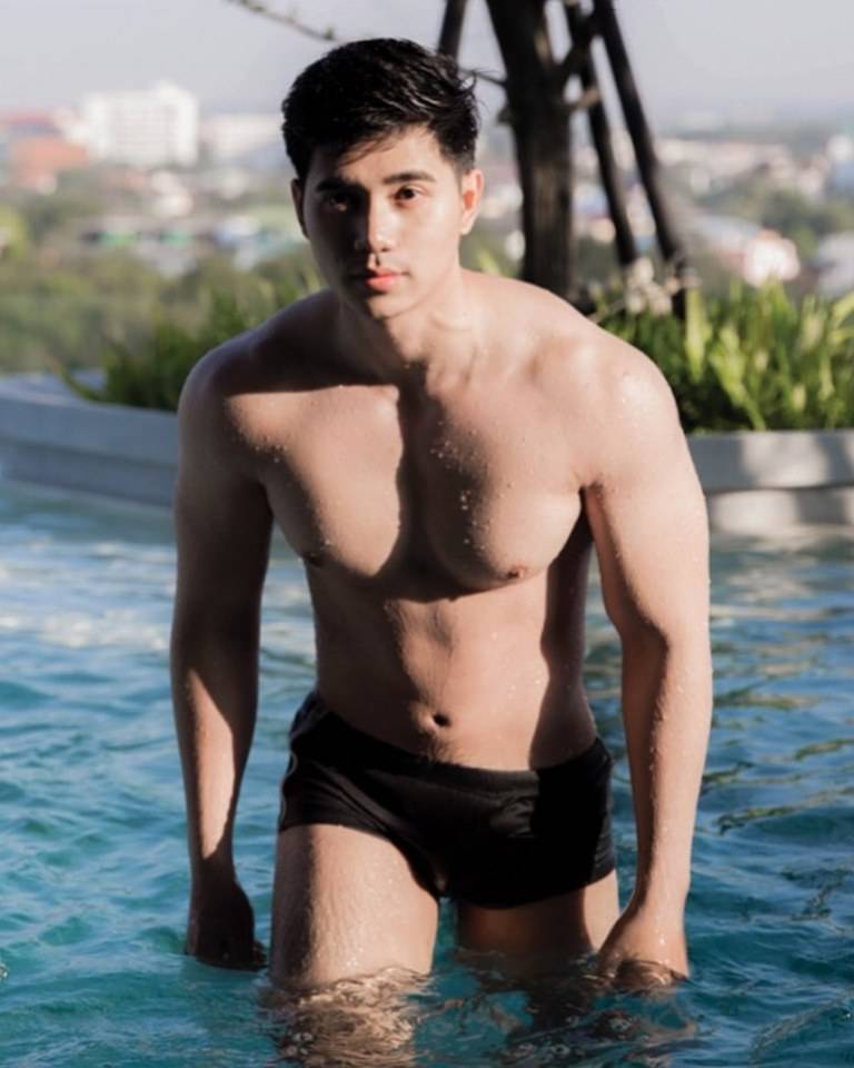 "เพียว พีระวัฒน์" เขาหล่อ เขาหล่อมาก