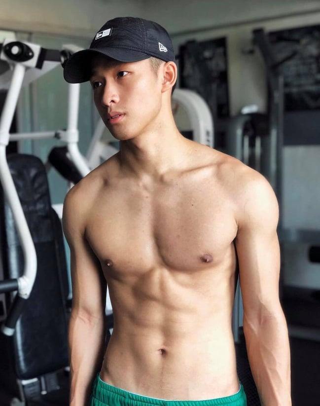 ถอดโชว์เรือนร่าง 2574 - HNY 2020