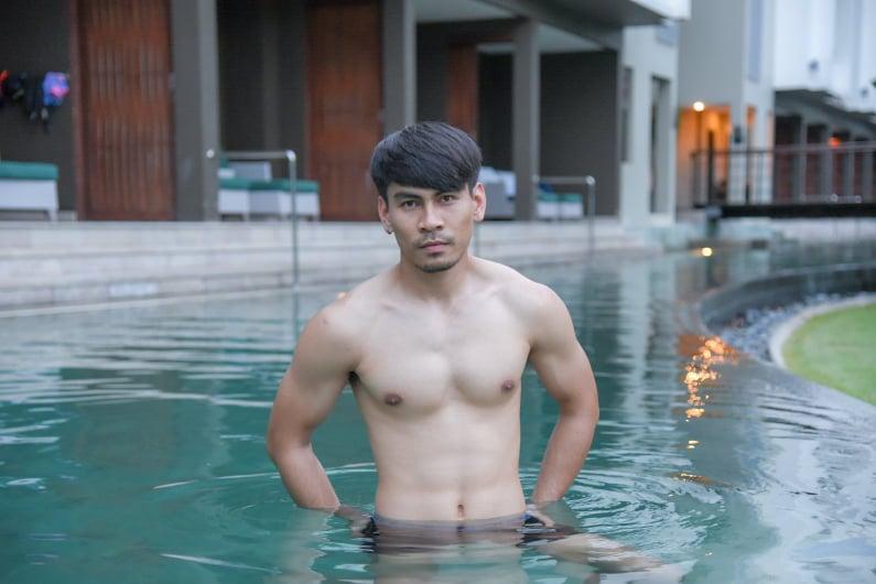 ถอดโชว์เรือนร่าง 2574 - HNY 2020