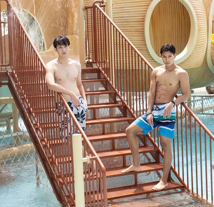 ถอดโชว์เรือนร่าง 2578