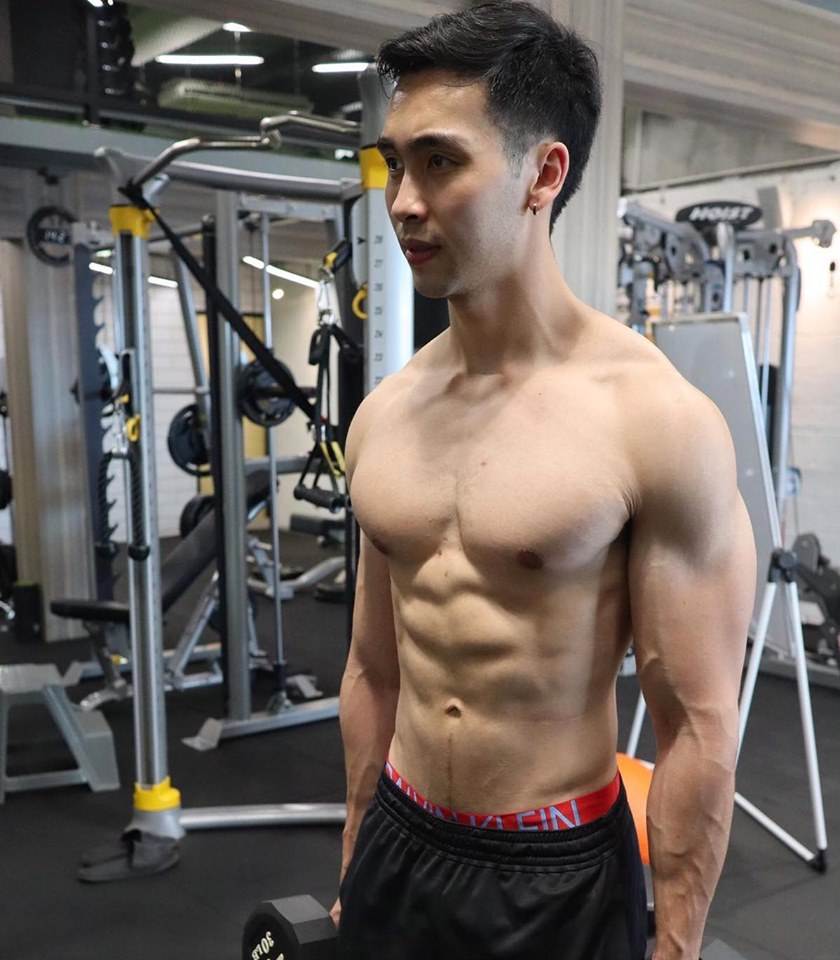 ถอดโชว์เรือนร่าง 2578