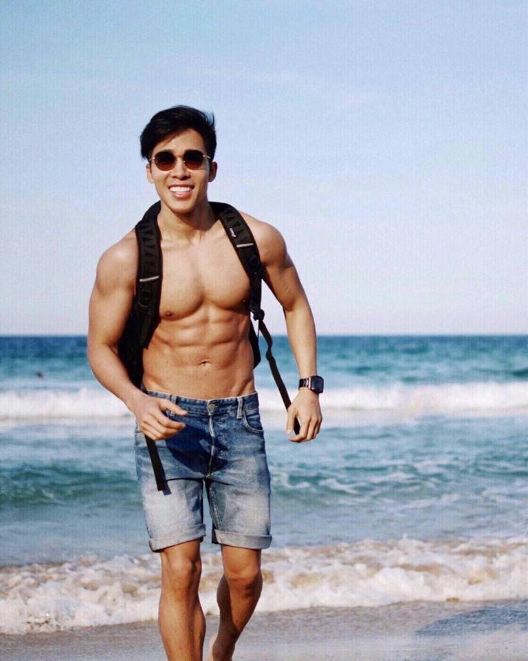 ถอดโชว์เรือนร่าง 2578
