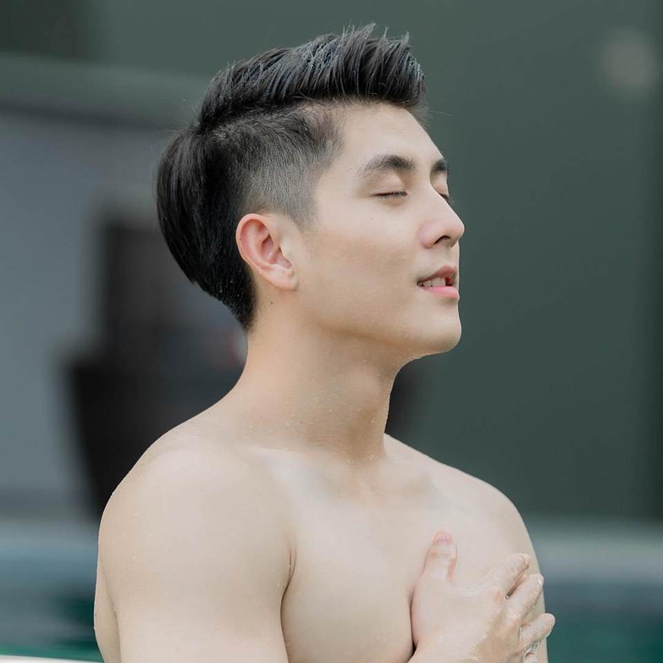 ถอดโชว์เรือนร่าง 2580