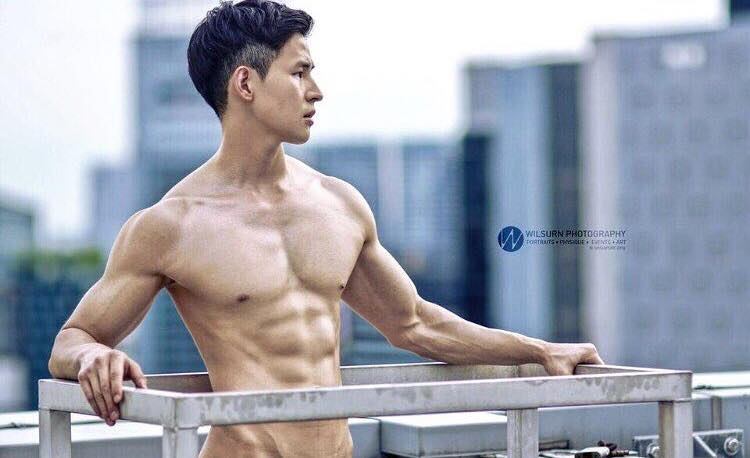 ถอดโชว์เรือนร่าง 2582