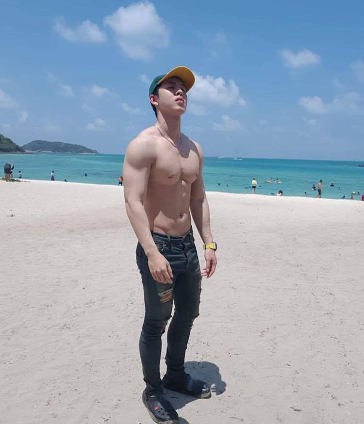 ถอดโชว์เรือนร่าง 2583