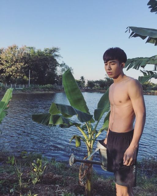 male body 205