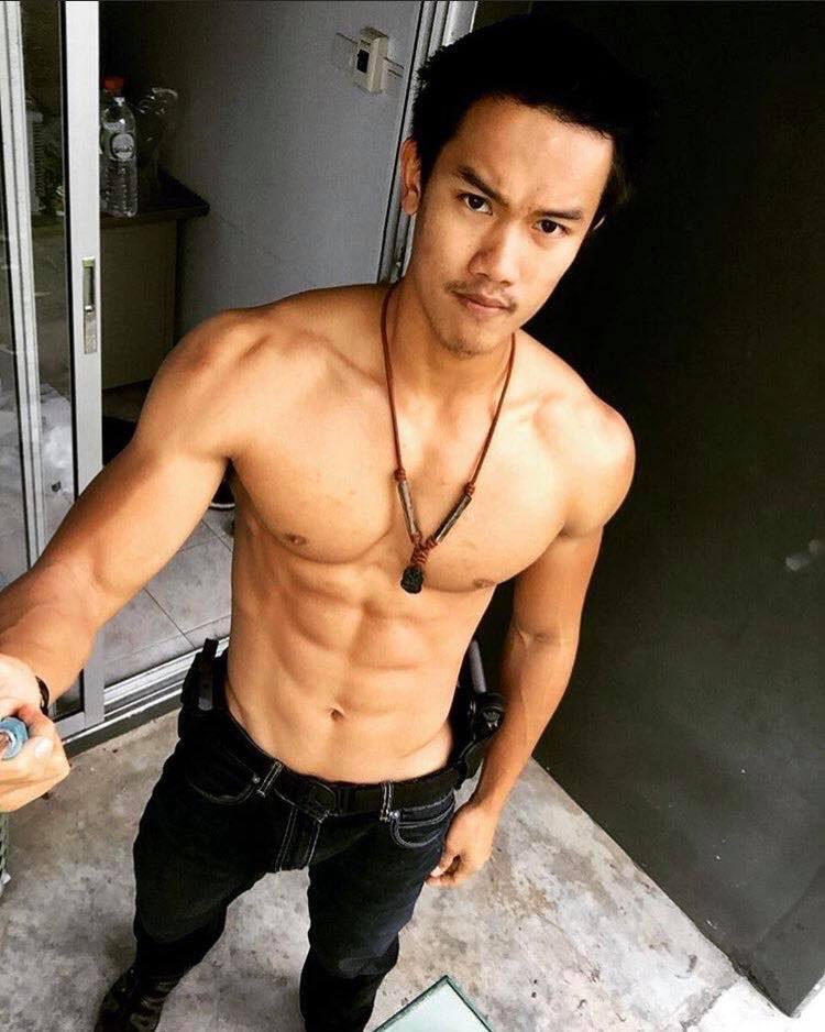 male body 206