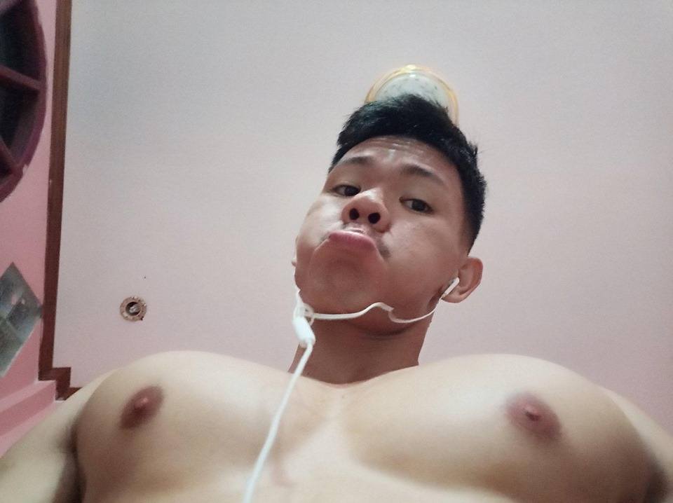 แนบกายข้ามปี #A78D84