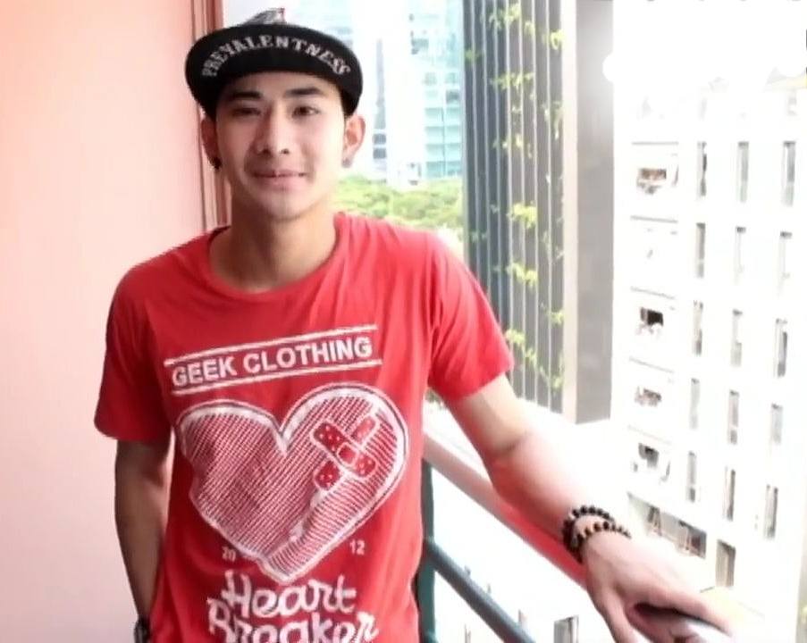 รายที่สอง action.