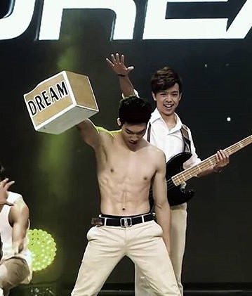 กรุบกริบ น่ากิน (วาร์ปอยู่ข้างในจร้า)