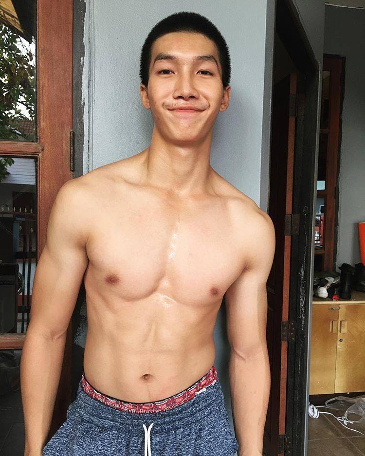 กรุบกริบ น่ากิน (วาร์ปอยู่ข้างในจร้า)