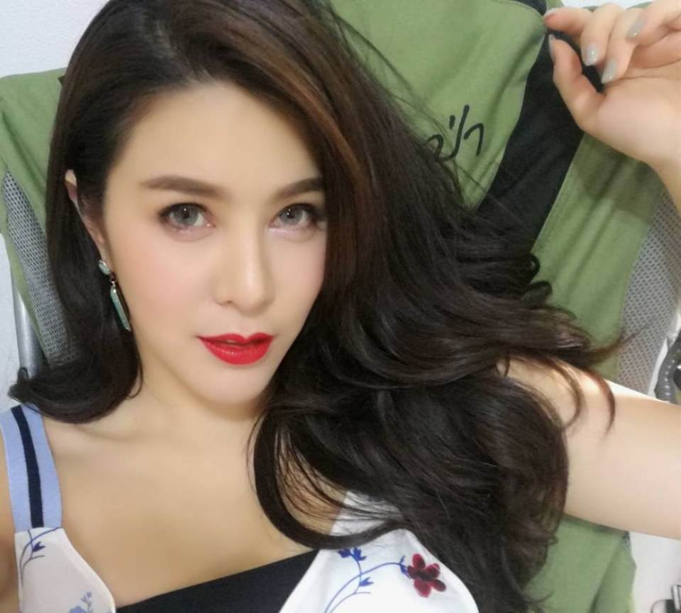 เมเปิ้ล​ พ​ั​ชช​ุ​ดา​ญ​์​