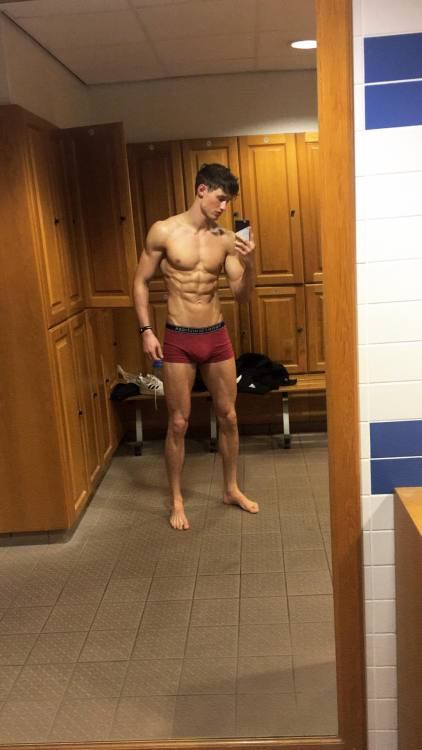 male body 208