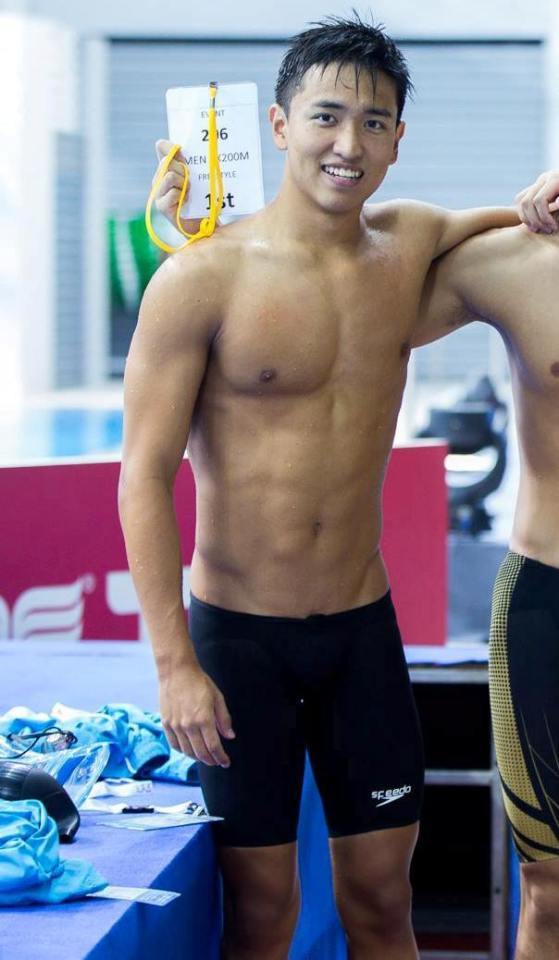 male body 208