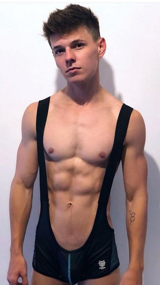 male body 208