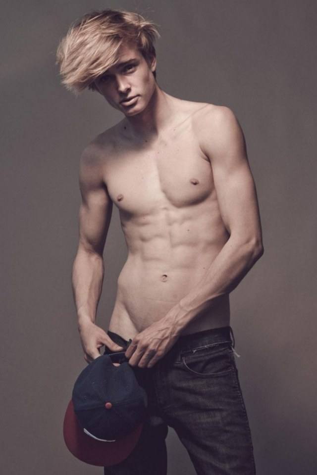 male body 208