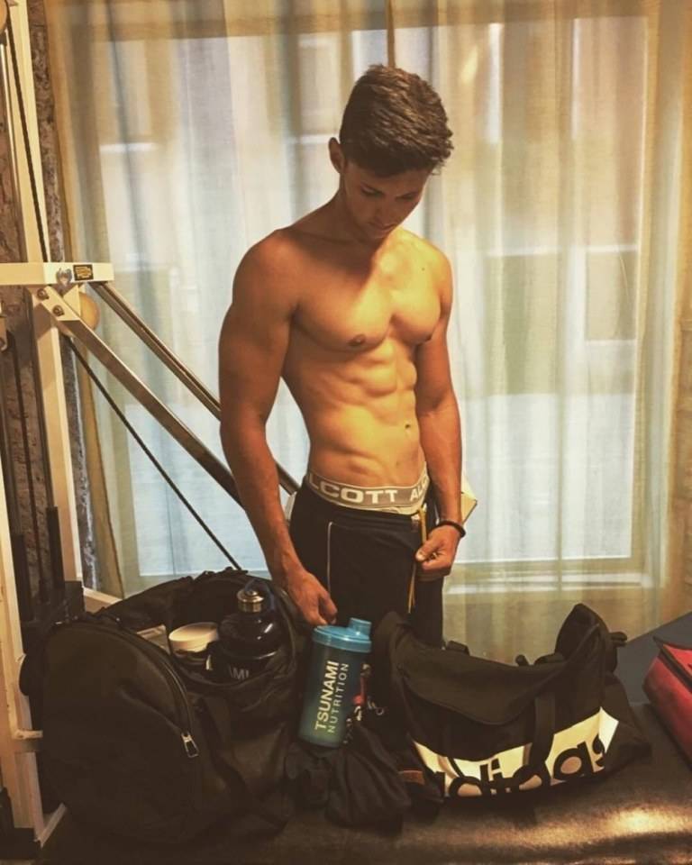 male body 210