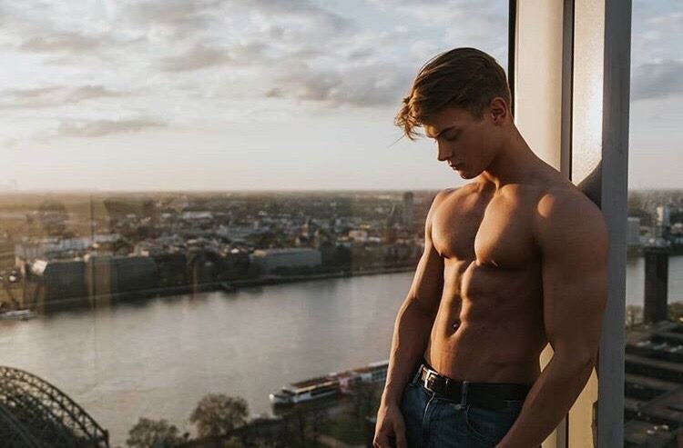 male body 210