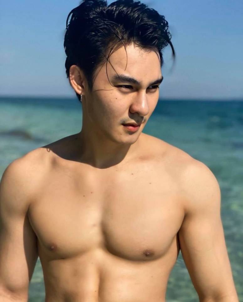 ถอดโชว์เรือนร่าง 2587