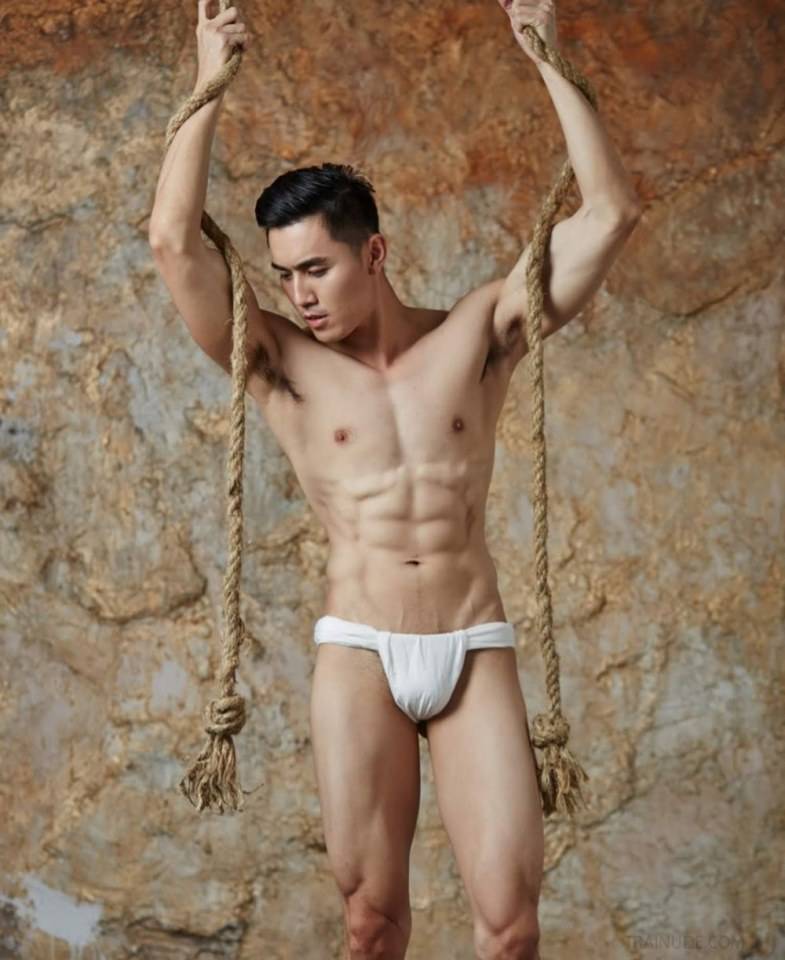 หนุ่มหล่อขึ้นปก 513