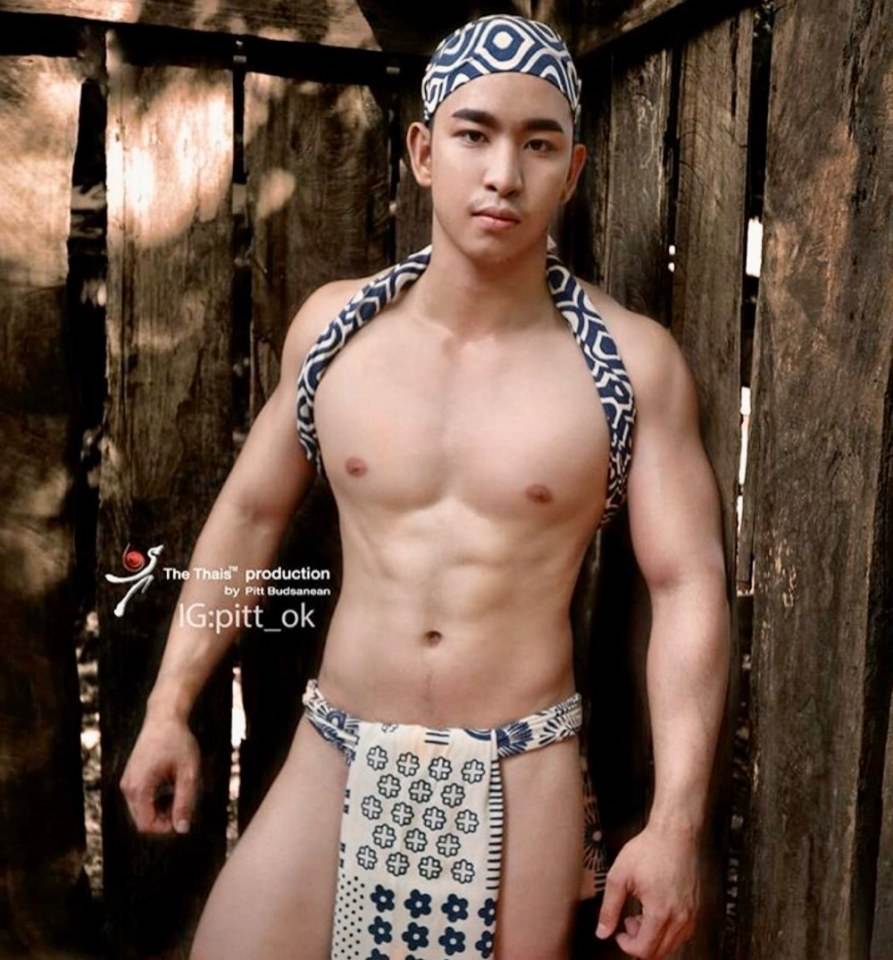 ถอดโชว์เรือนร่าง 2589