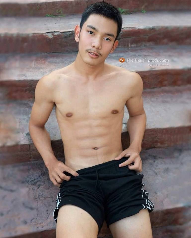 ถอดโชว์เรือนร่าง 2589