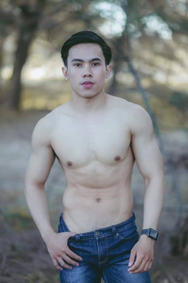 ถอดโชว์เรือนร่าง 2590