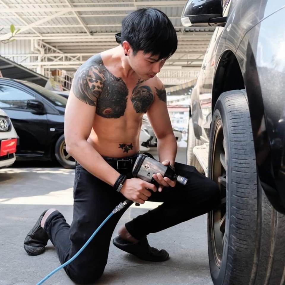 ถอดโชว์เรือนร่าง 2590